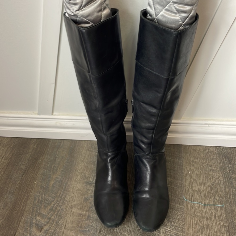 Kenneth Cole boots Size 6